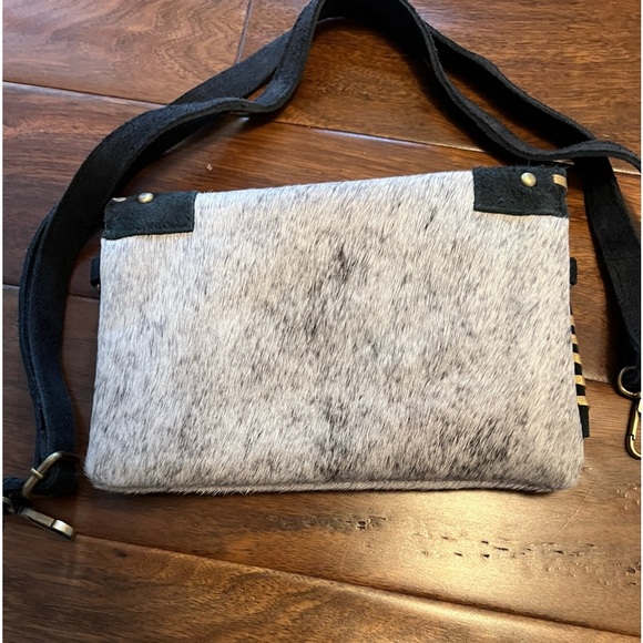 Genuine Leather Suede and Cow Fur Cross Body Bag with Inside Zip Pocket - Picture 2 of 3